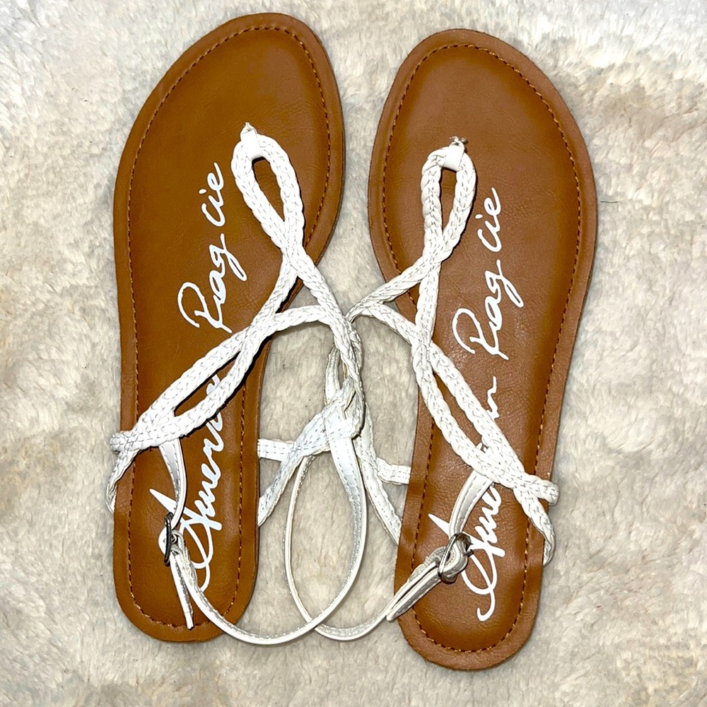 American Rag white sandals SZ 10M 👡 ✨